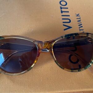 Stylish Brown Sunglasses